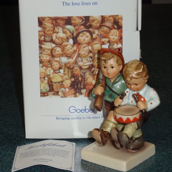 "Volunteers" Hummel Figurine 50 2/0 TMK7 Desert Storm / Shield With Original Box